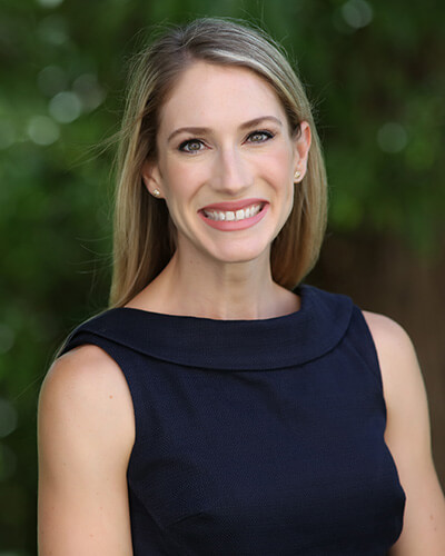 Headshot of Dr. Jennifer Murri